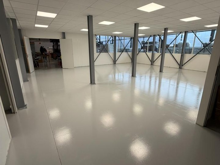 Sols remis au propre dans un local professionnel